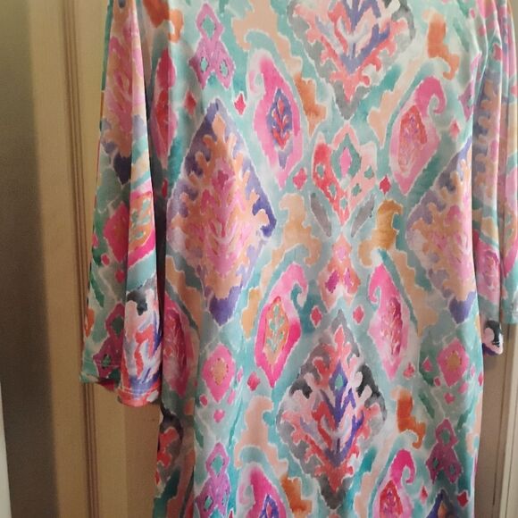 Pink and Blue Boxy Tunic with Three-Quarter Sleeves - Picture 4 of 13
